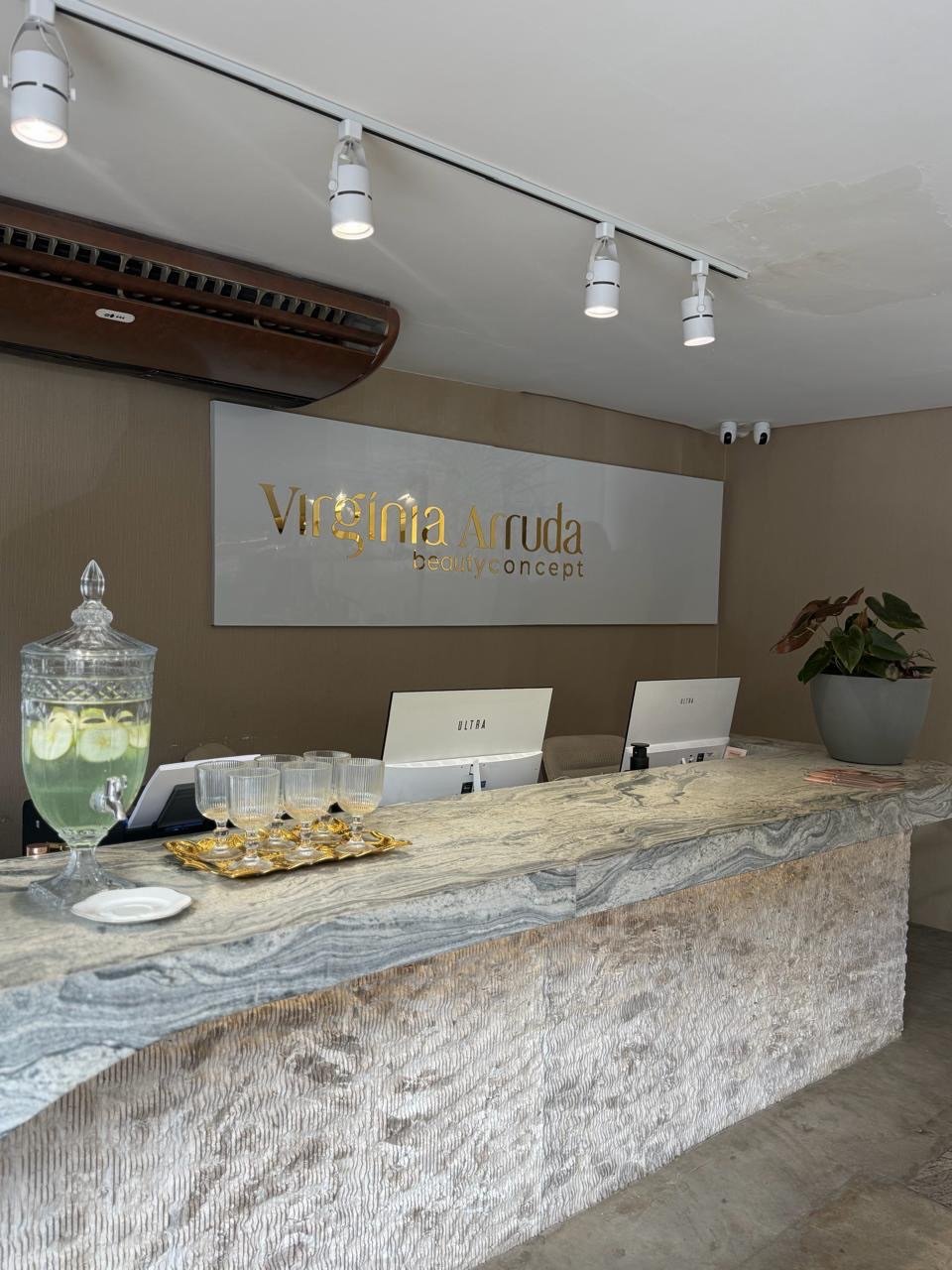 Ambiente do salão Virgínia Arruda